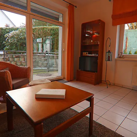 Stylish Ground-floor Apartament